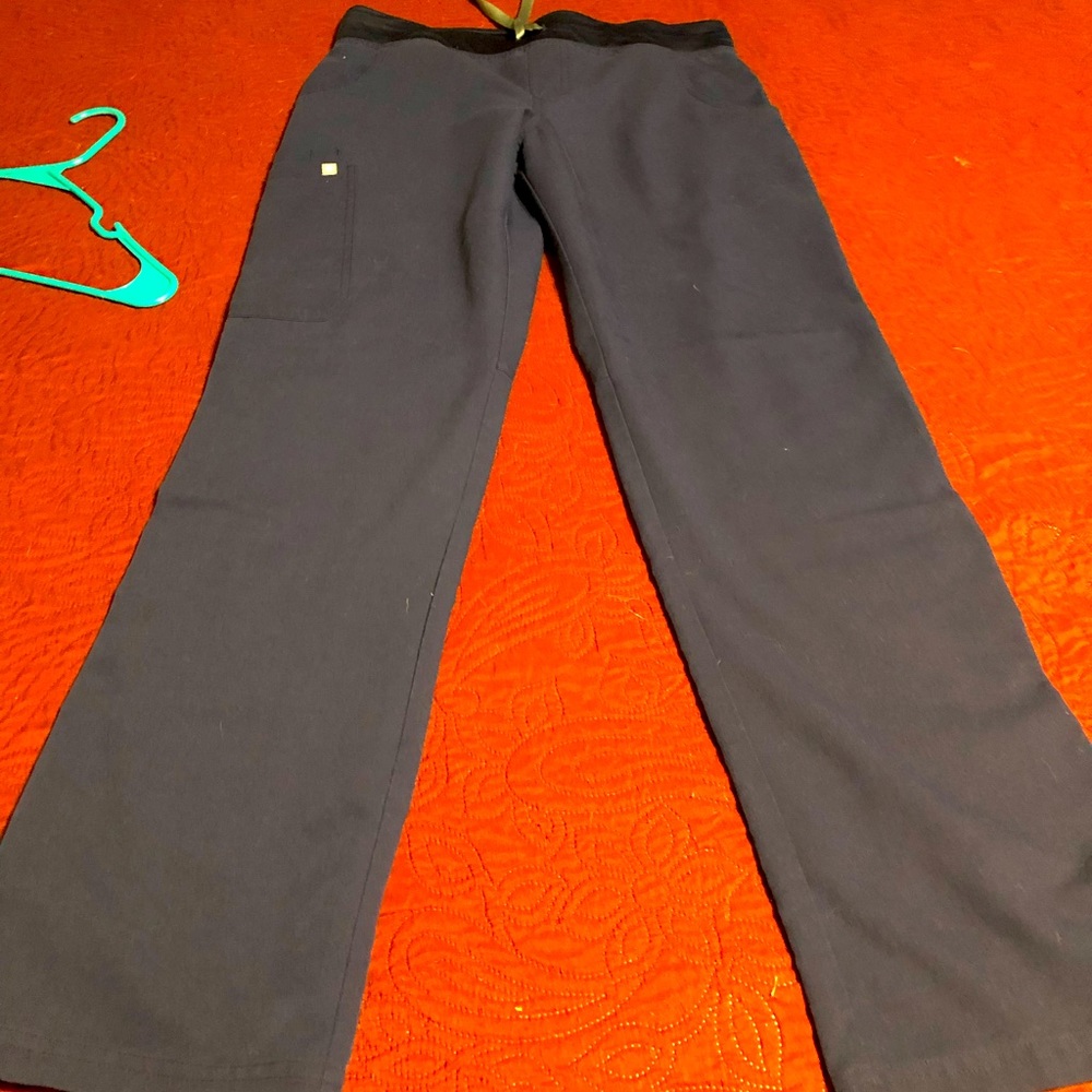 Figs Kade Navy scrub bottoms in small